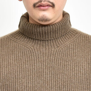 seya.iZj<br>TURTLE NECK CLOUD SWEATER ^[glbNNEhZ[^[ PE09056K12 genderless 26052700233